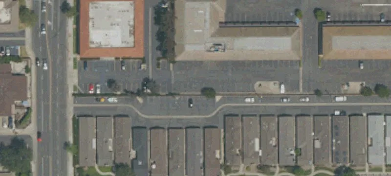 Walkable Retail Storefront Space