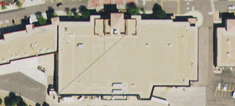 Retail Pad in Grocery Parking Lot