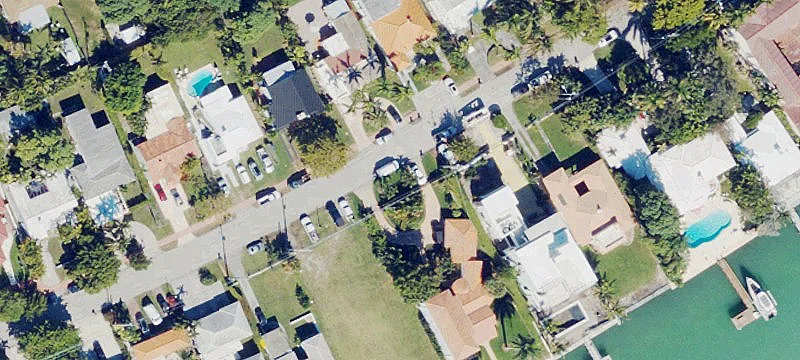 Four-Unit Short-Term Rental Building