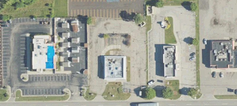 Restaurant Building for Growing and Delivery