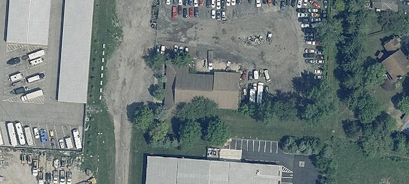 Fenced Commercial Land Lease