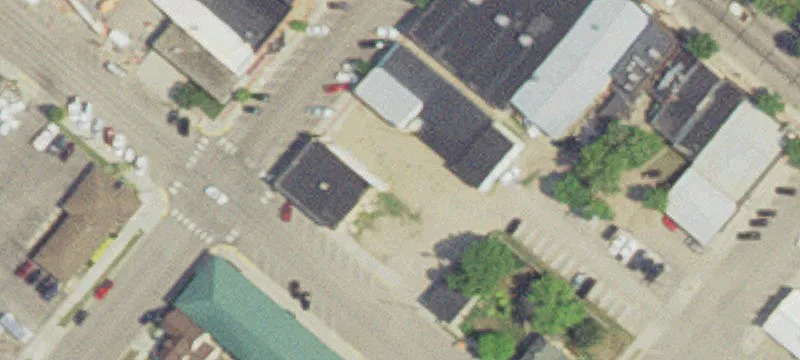 High-Visibility Commercial Lot