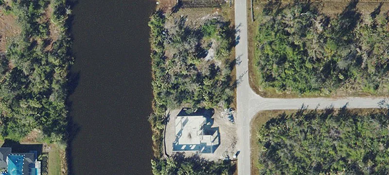 Gulf-Access Waterfront Canal Lot