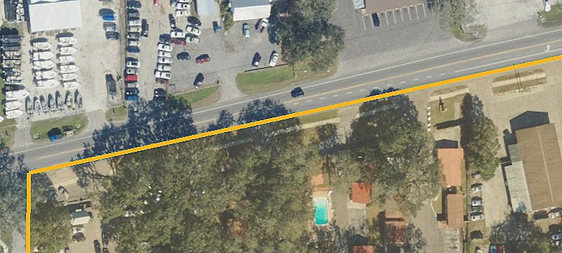 Fully Fenced Industrial Yard