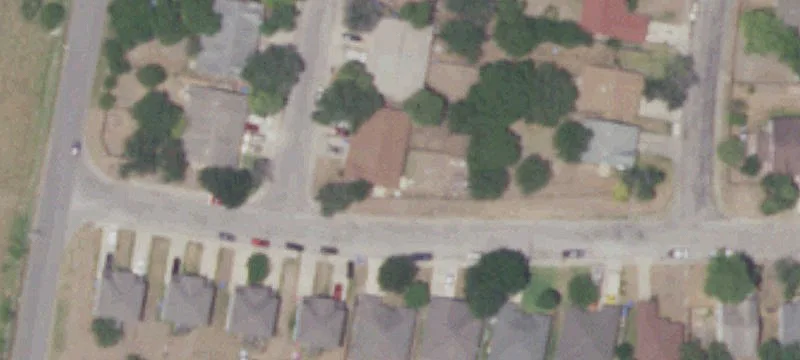 Corner 3BR Duplex with Garage
