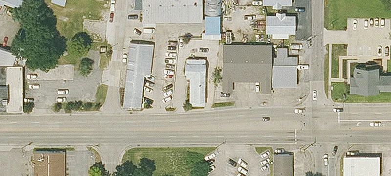 Multi-Suite Retail or Office Building
