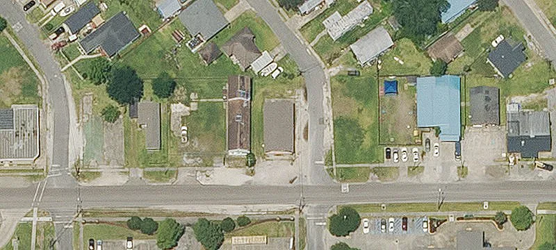 Commercial Building with Strong Visibility