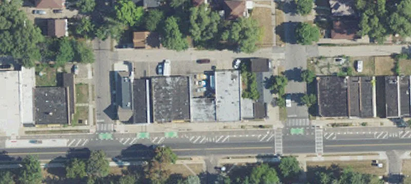 Mixed-Use Retail and Studio Building