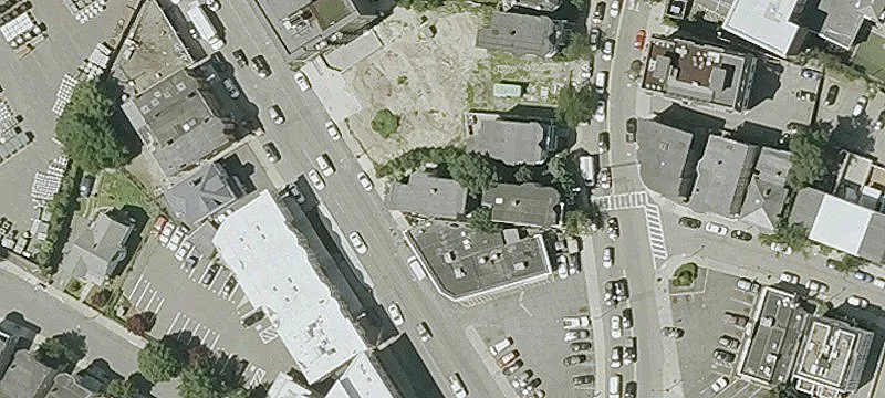 Two-Bedroom Apartment Building with Rooftop
