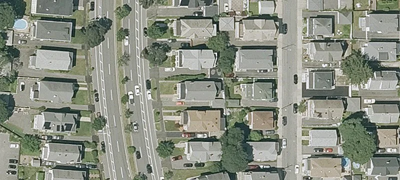 3BR Apartment with Porch
