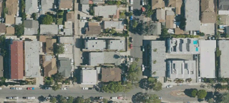 Standalone Duplex Multi-Unit Property
