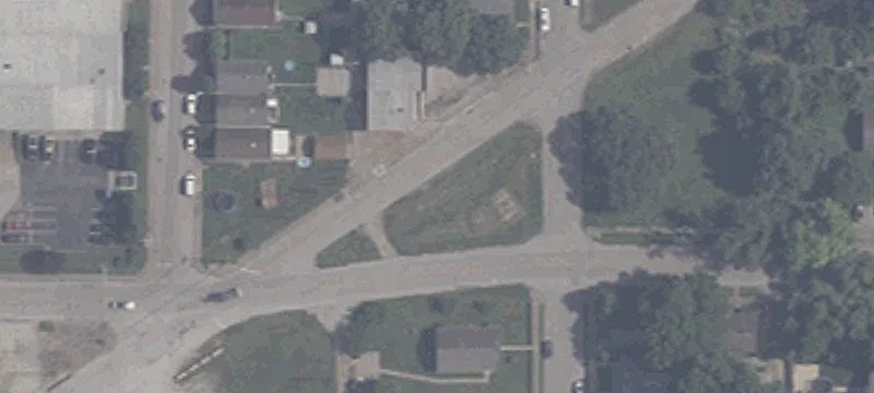 Flex Building with Fenced Yard