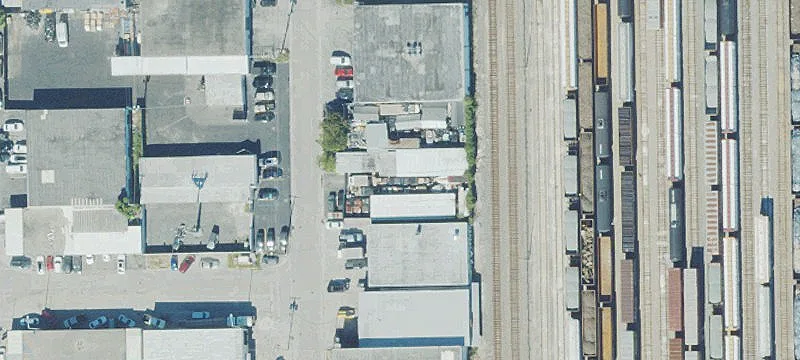 Split-Space Warehouse with Parking