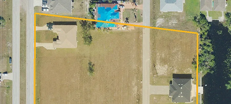 Triple Lot Zoned for Multi-Family/Single-Family
