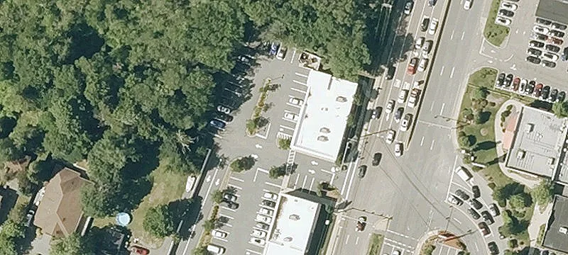 Signalized Endcap Retail Space