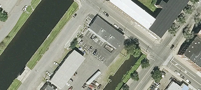 Two-Level Flex Retail and Industrial