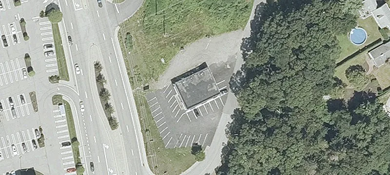 Multi-Tenant Retail Building
