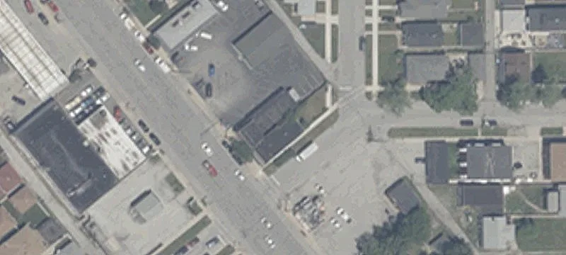 Office-Retail Building with Flexible Layout