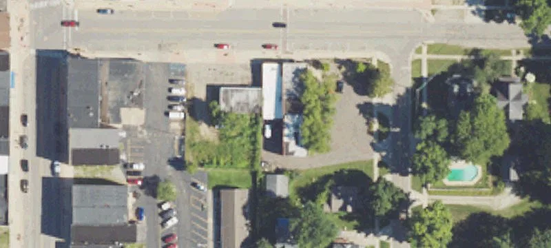 Mixed-Use Retail Building