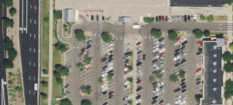 Retail Pad in Grocery Parking Lot
