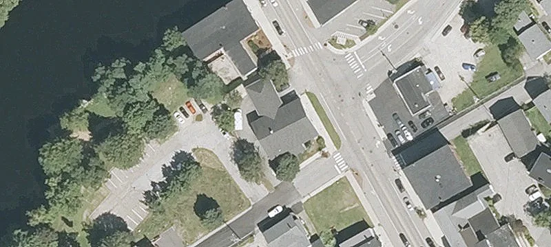Two-Story Bank Site with Drive-Through