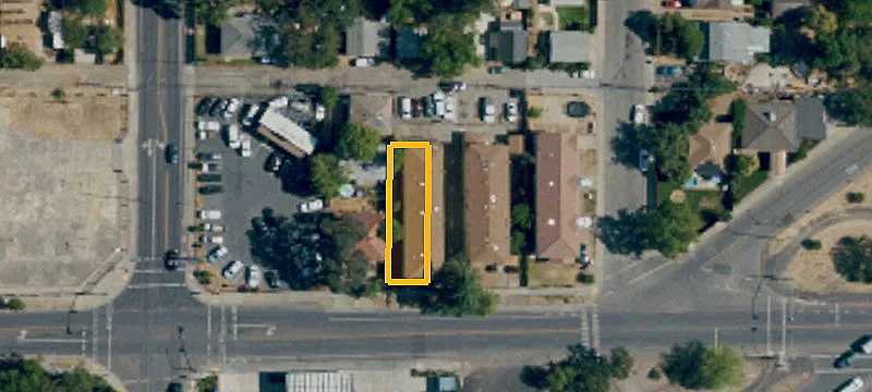 Gated Eight-Unit Apartment Complexes