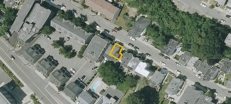 Three-Bedroom Unit with Shared Porch