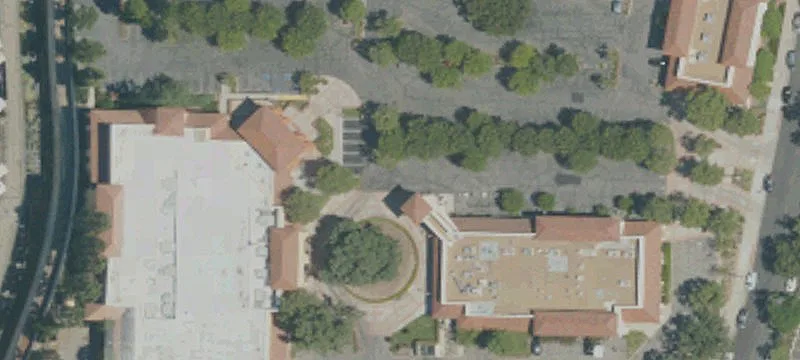 Multi-Tenant Retail Town Square