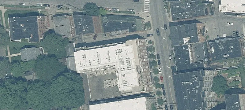 High-Visibility Endcap Retail Suite