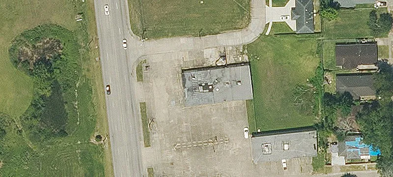 Multi-Use Retail and Storage Complex