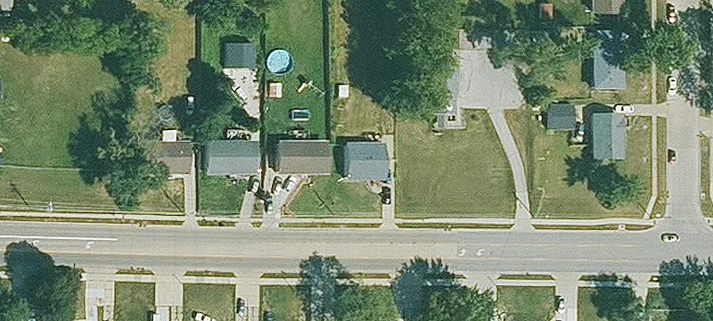 Walkout Duplex with Basement 1/2 Bath