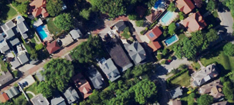 Renovated 11-Unit Apartment Building