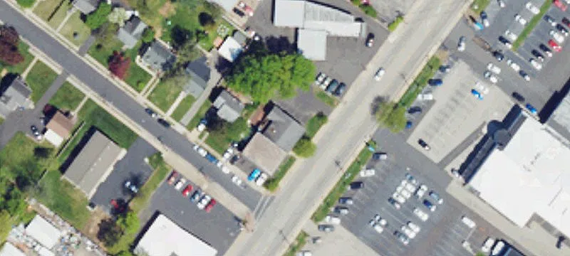 Auto Repair and Tire Sales Building