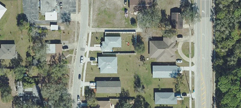 Multi-Unit Retail Property with Two Entrances