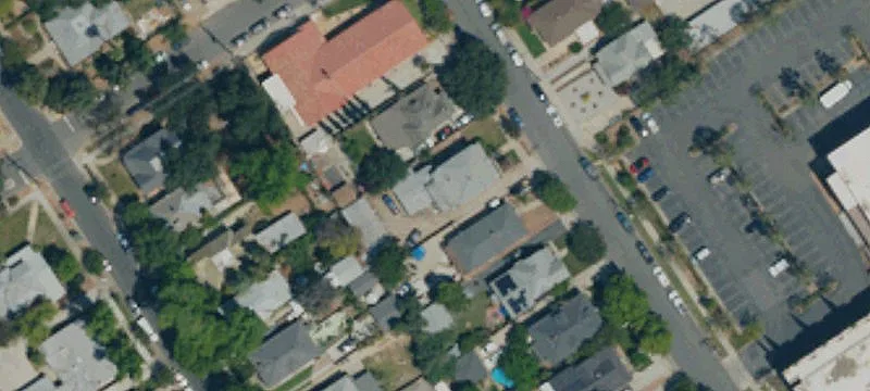 Two-Story 5-Unit Apartment Building