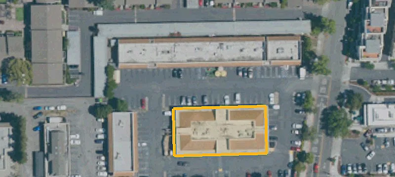Single-Story Retail Shopping Center