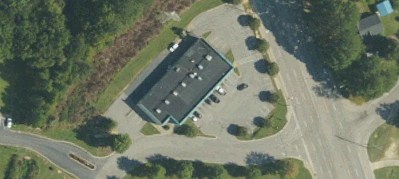 Freestanding Strip Center With 7 Bays