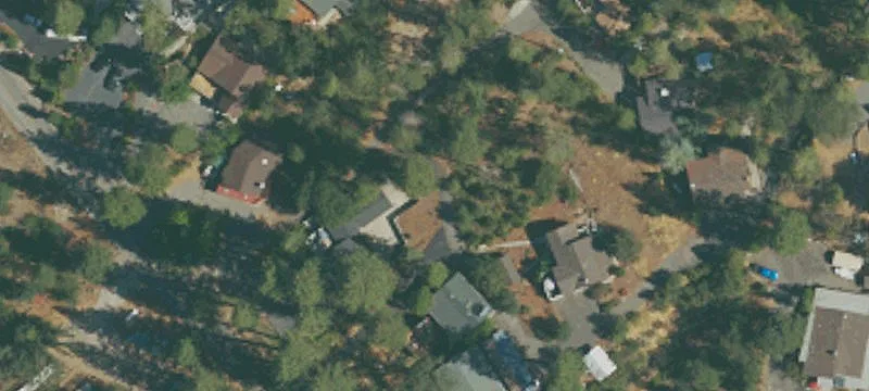 Upslope Waterfront-Adjacent Home Lot