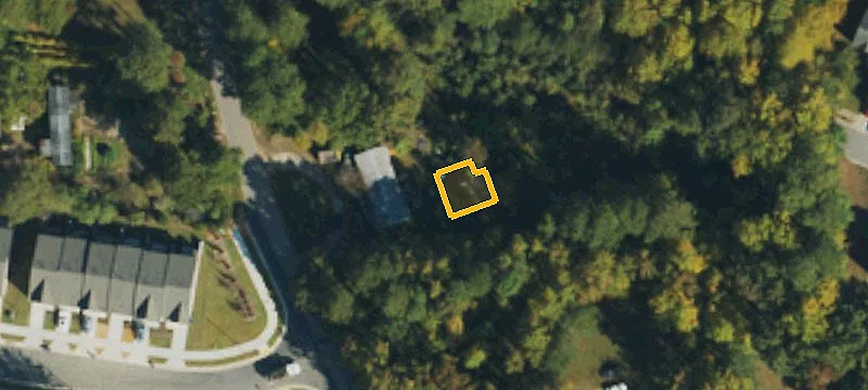 Adjoining Residential Development Lots