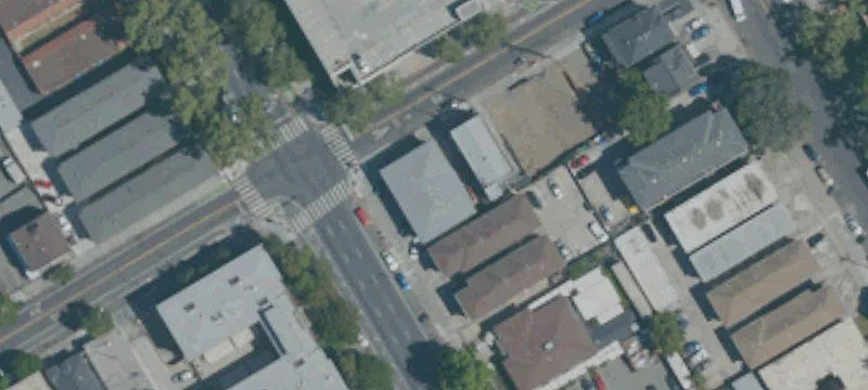 Apartment Community Across From University