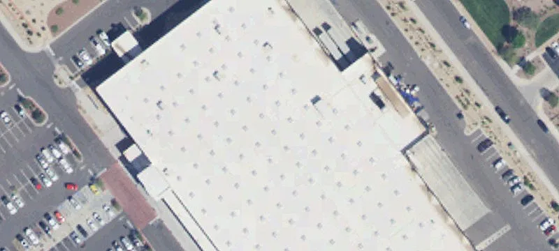 Retail Pad in Grocery Parking Lot