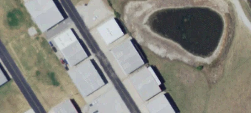 Hangar-Style Airfield Residence