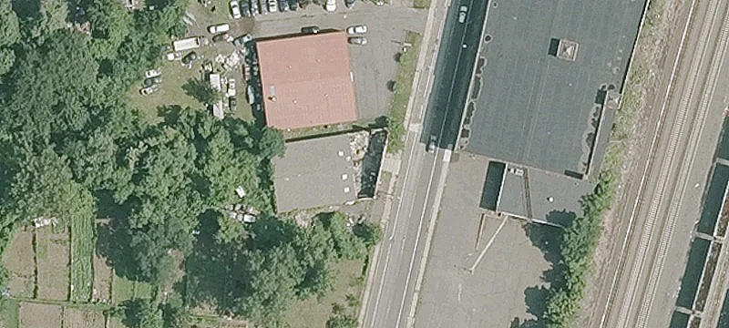 Auto Repair Shop With Yard