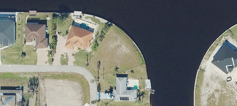 Waterfront Canal Access Land