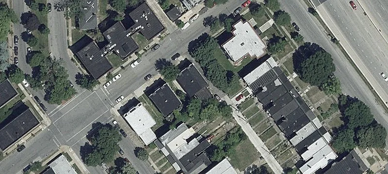 Detached Five-Unit Apartment Building