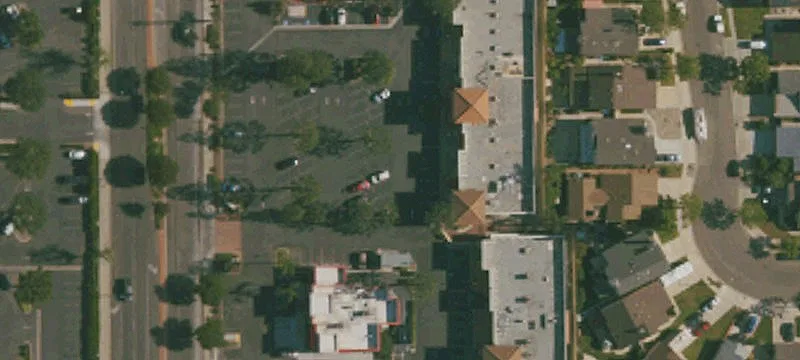 Retail Restaurant Space in Shopping Center