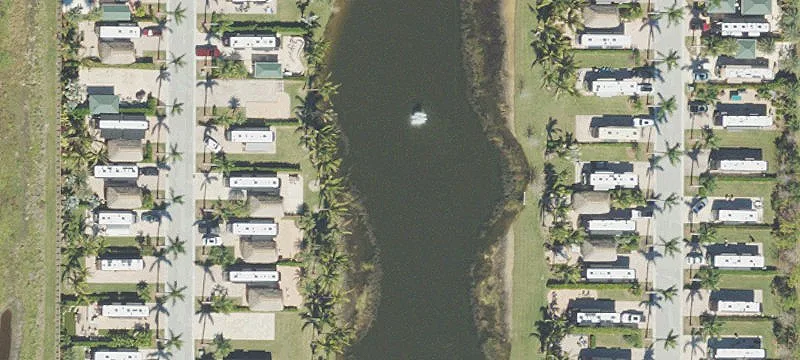 Perimeter Privacy Motorcoach Resort Lot