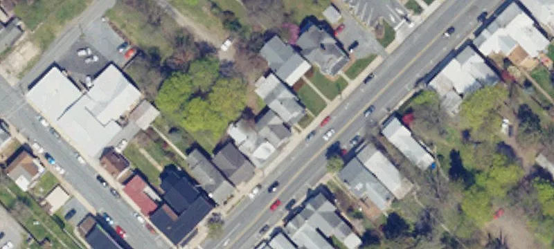 Over-Under Duplex with Yard