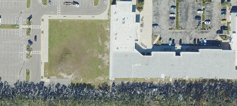 High-Visibility Retail Plaza with Monument Signage