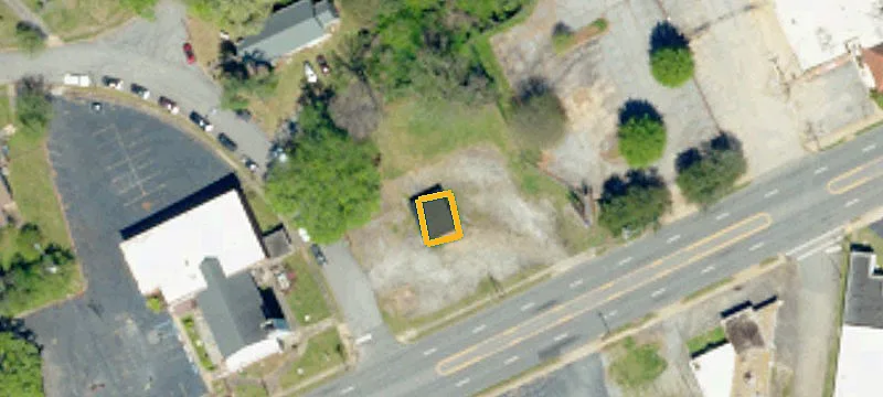 Retail Space With 1,600 SF